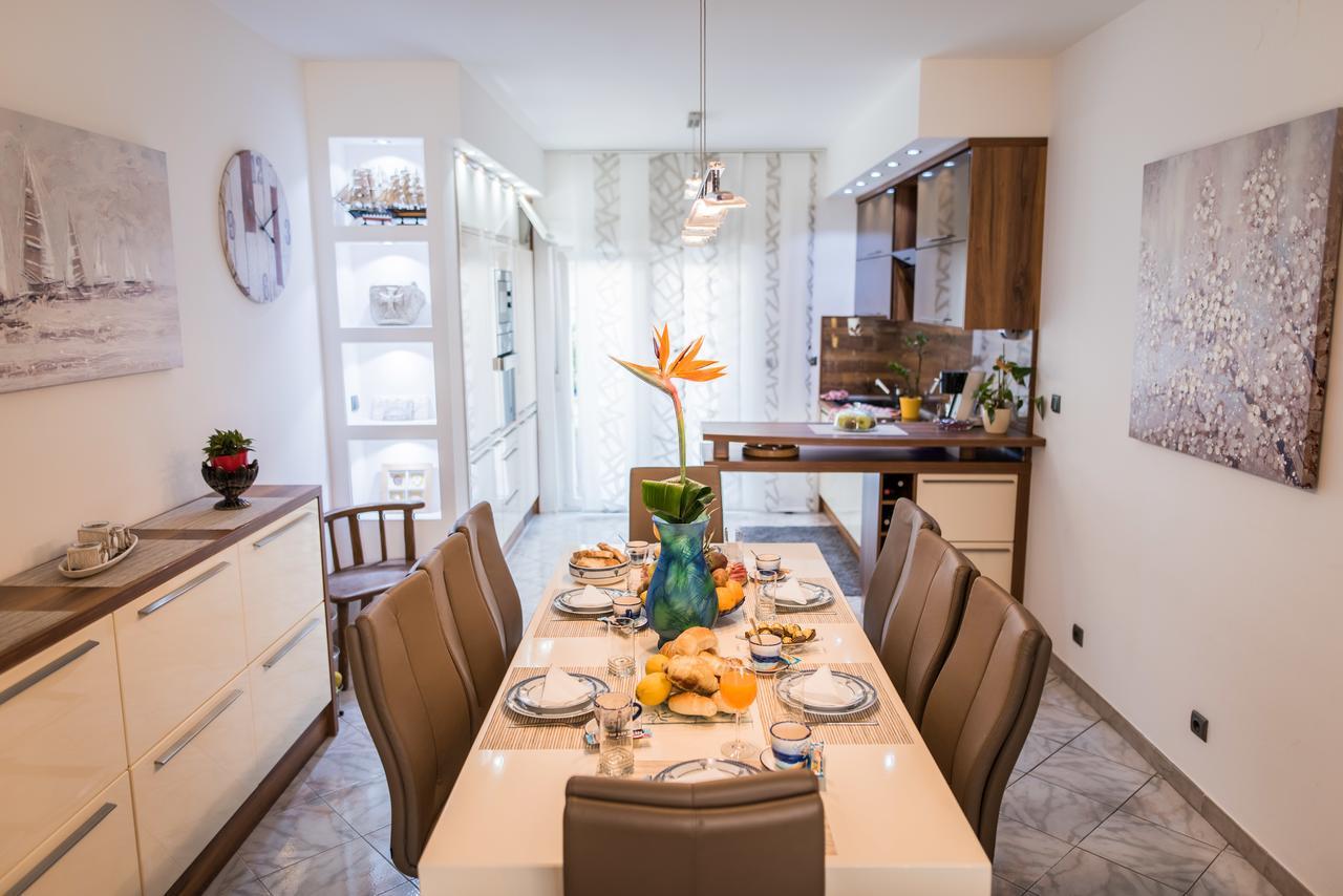 Lct Blue Lions Apartments Podstrana Rum bild